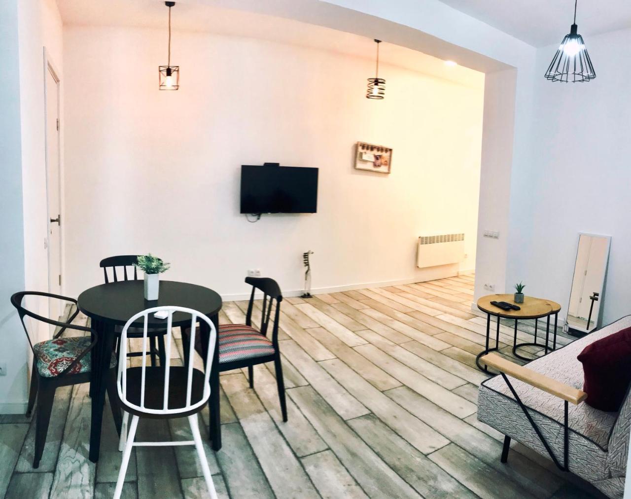 City Center Apartments By Happy Place Τυφλίδα Εξωτερικό φωτογραφία